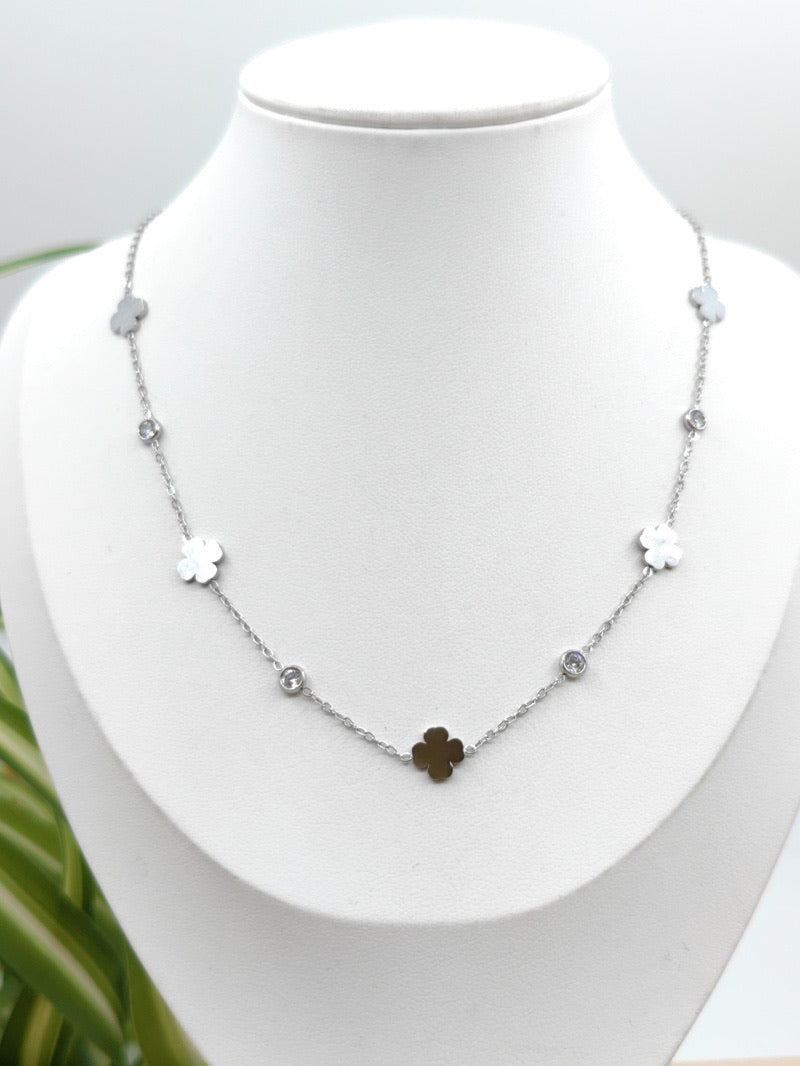 Closed Clover and Gemstone Necklace