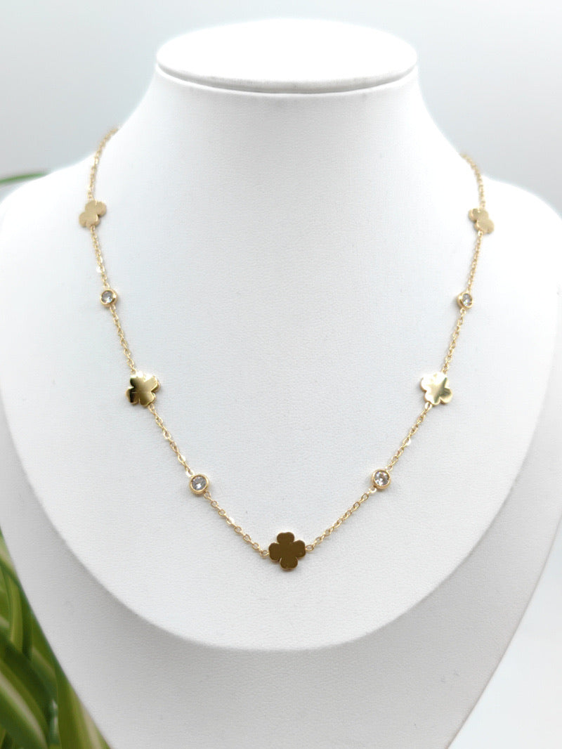 Closed Clover and Gemstone Necklace