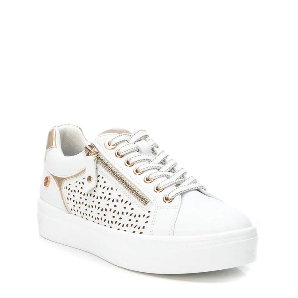 White Trainer from Xti 7