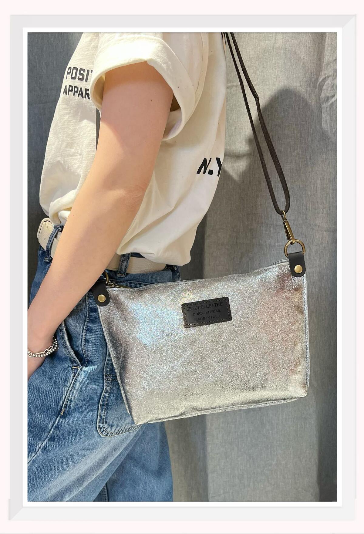 Leather shoulder bag